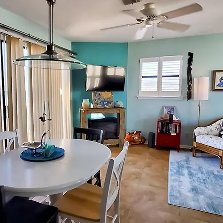Nautical West 206 Apartment